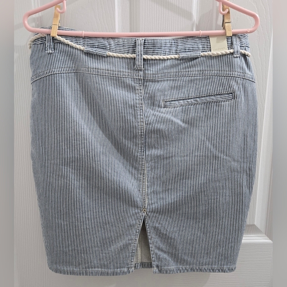 Sandwich Denim Pinstripe Mini Jean Skirt Size L Waist 32 - Picture 2 of 12